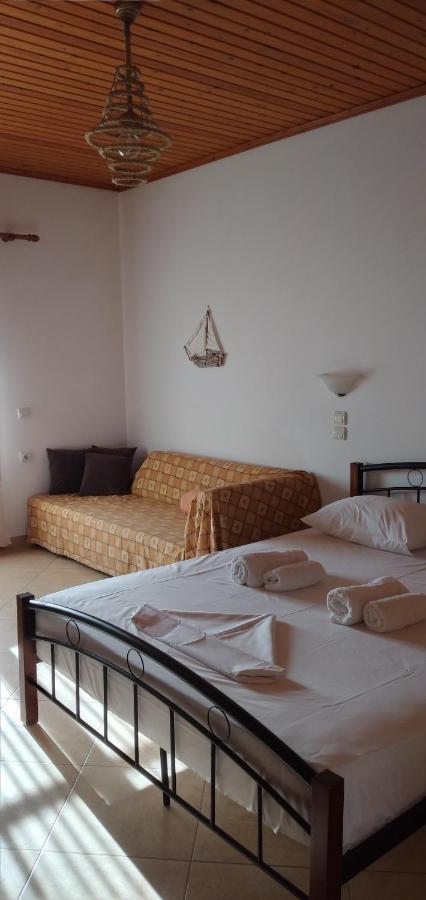 Athina Studio Apartments Kerveli Exterior foto