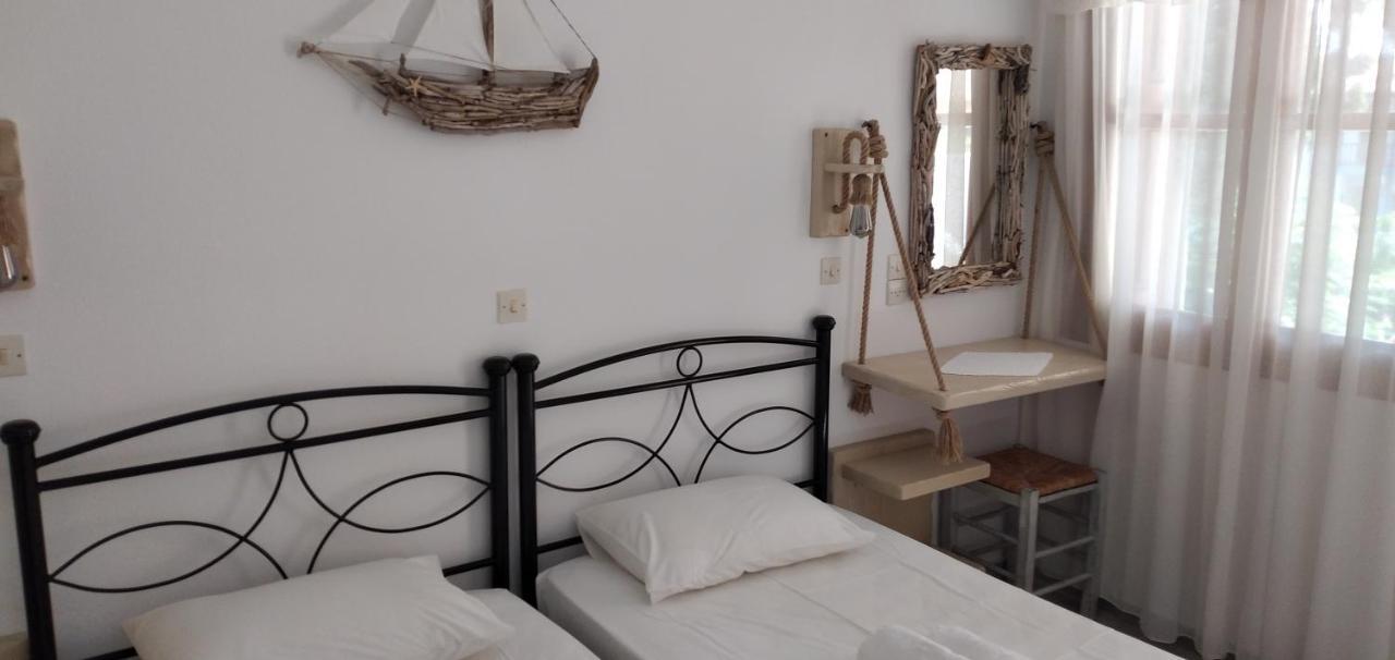 Athina Studio Apartments Kerveli Exterior foto