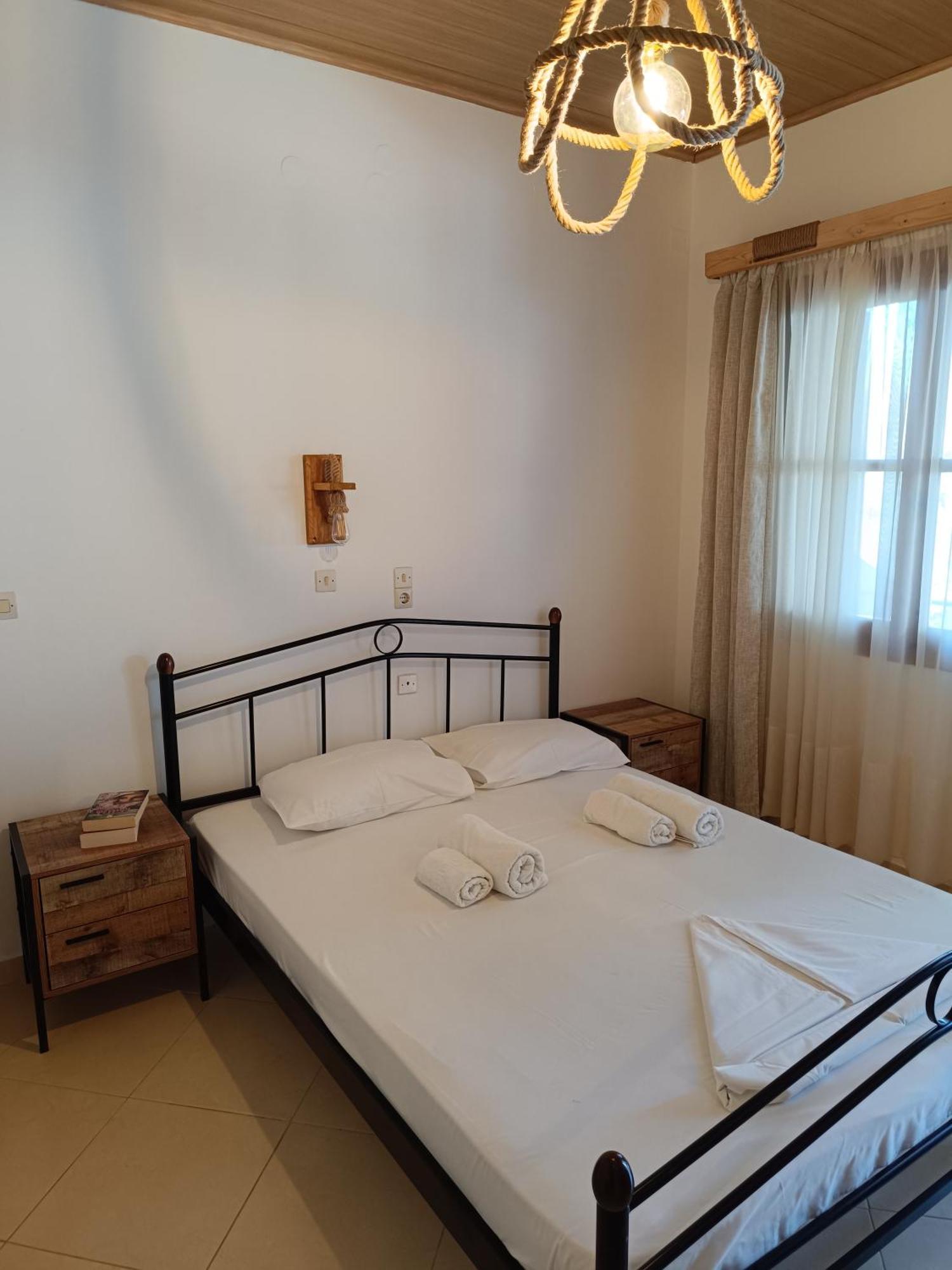 Athina Studio Apartments Kerveli Exterior foto