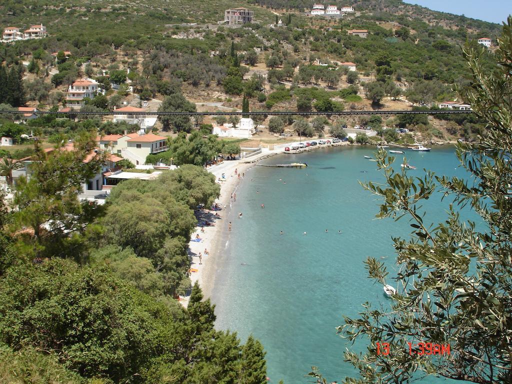 Athina Studio Apartments Kerveli Exterior foto